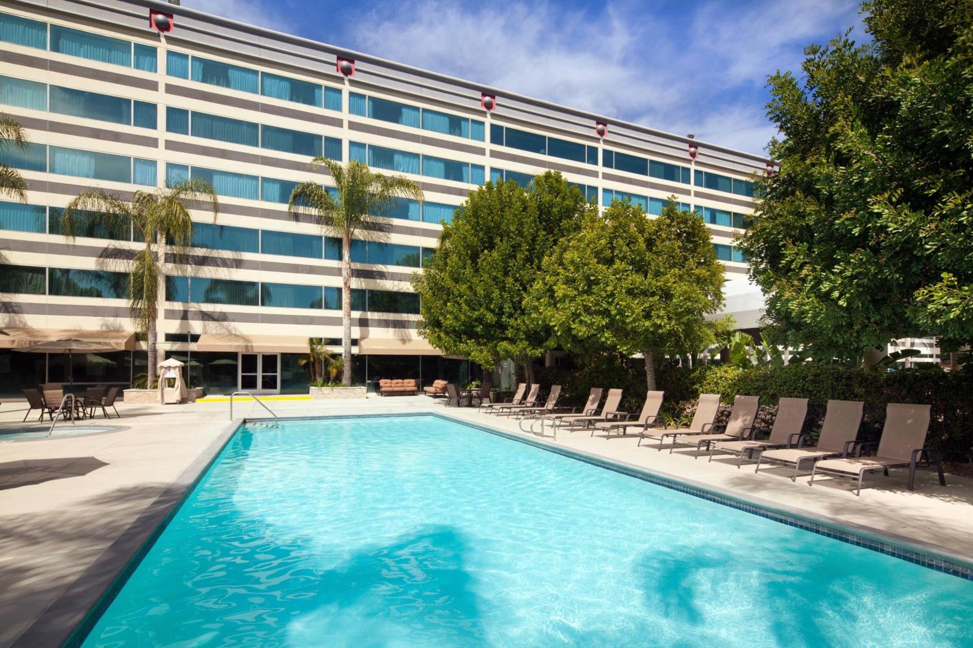 Sheraton Ontario Airport Hotel Exterior foto